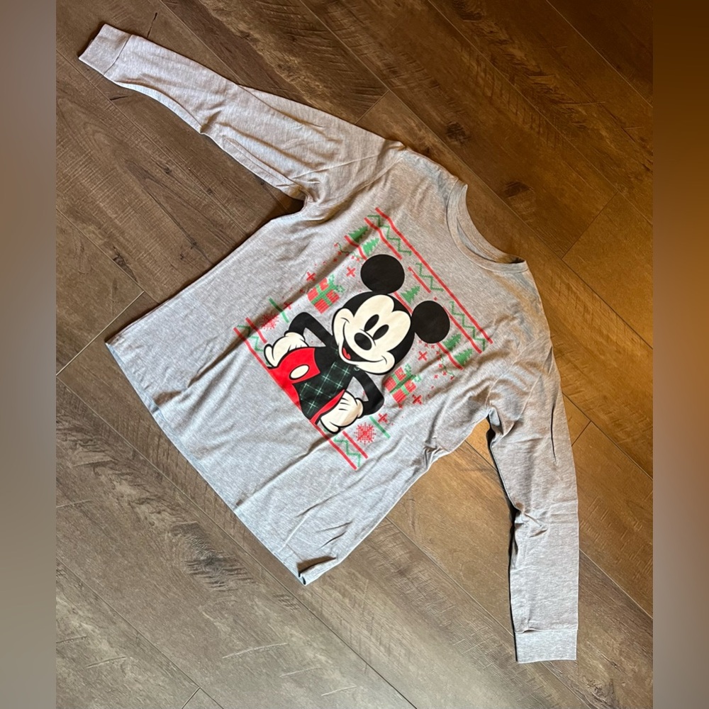 Disney Mickey Mouse Festive Gray Long Sleeve Tee